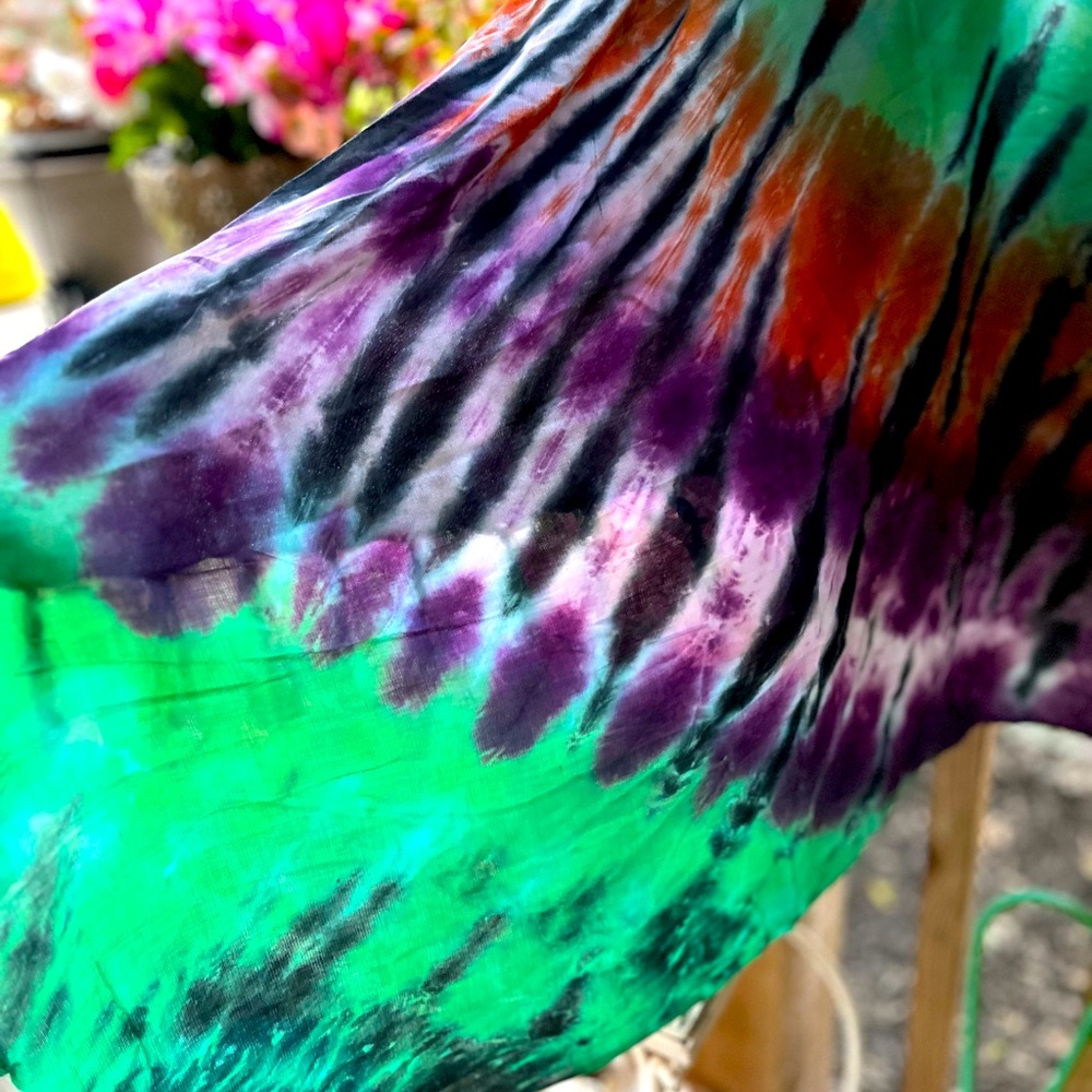 Vibrant Boho Large Fringed Colorful Tie-Dye Angled Design Wrap /Sarong/Scarf - Picture 8 of 8